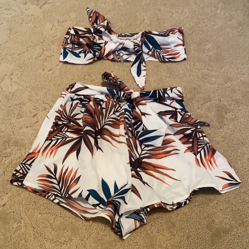 Matching set - Picture 3 of 3